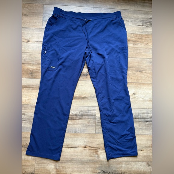 Grey's Anatomy Indigo Women's Scrub Set - Picture 7 of 8